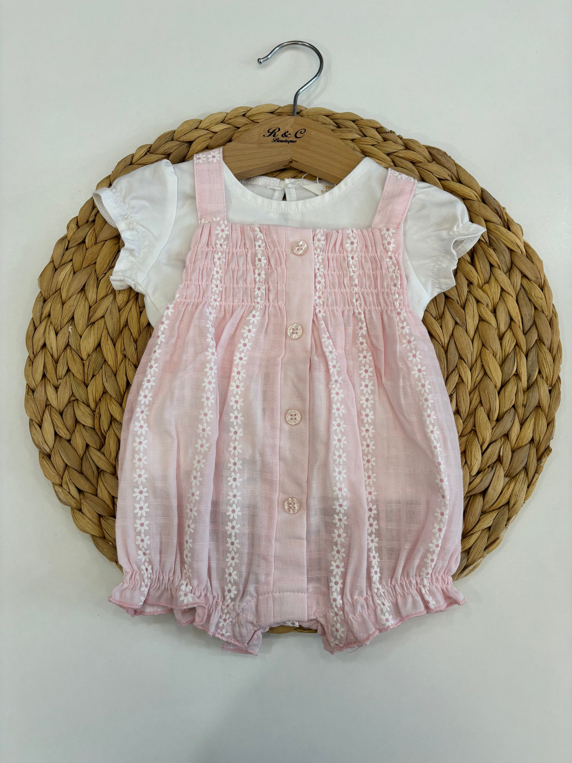 Salopette con t-shirt